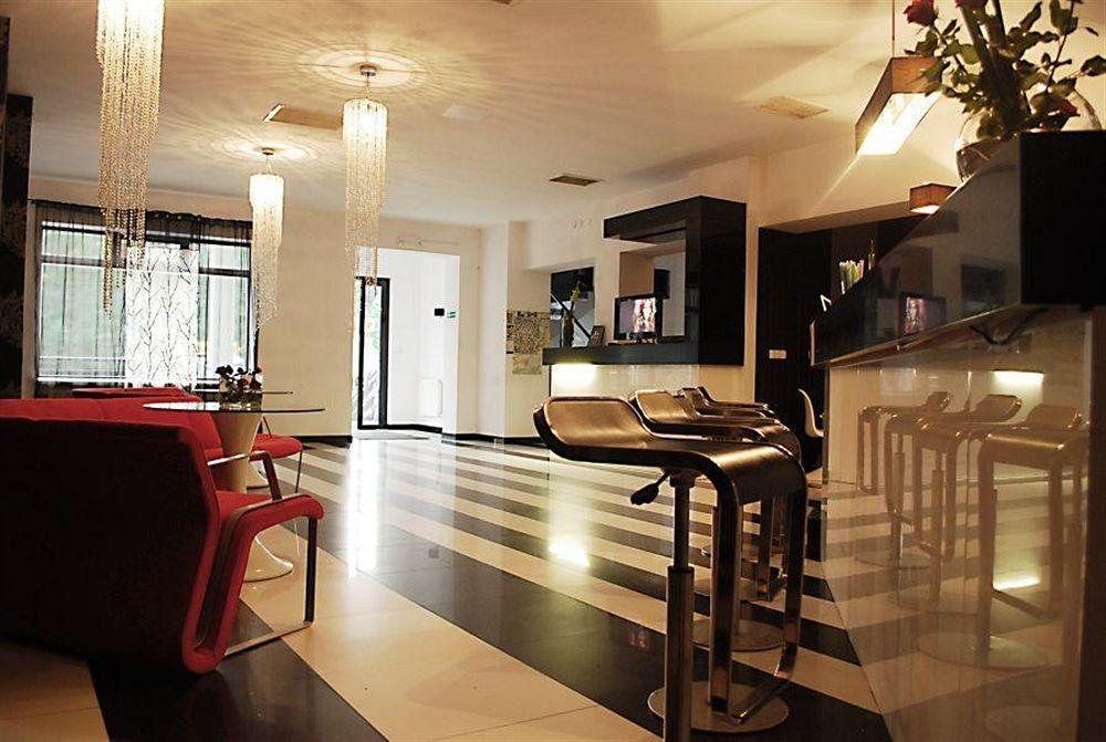 Apartment Black & White